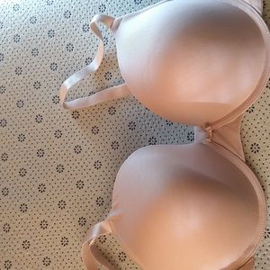 NWOT Maidenform Underwire t shirt Bra 38DD. Beige #1005#
